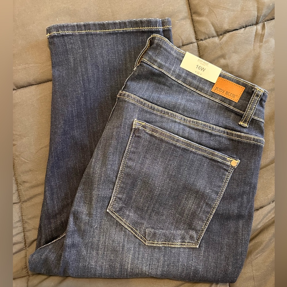 Judy Blue Capri 16W
